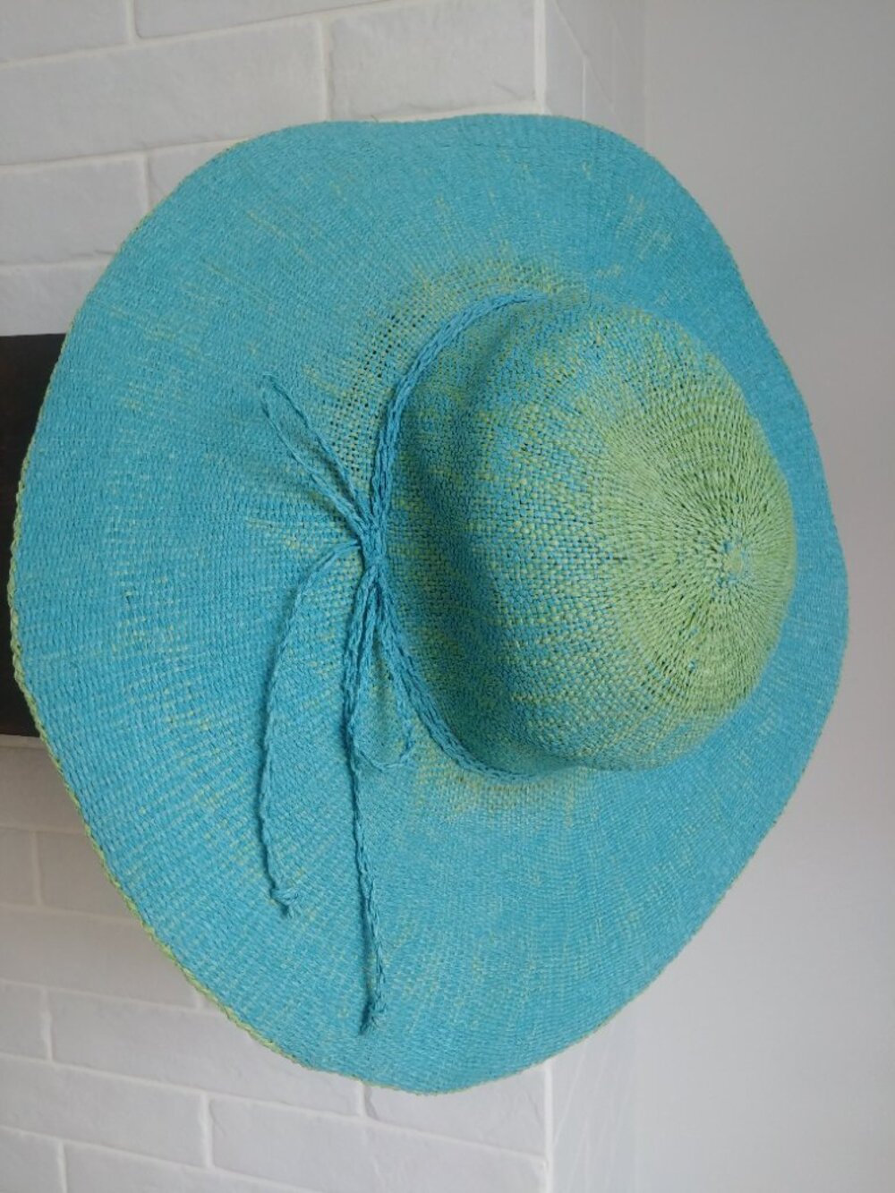 100% paper straw hat bright blue with green trim